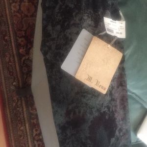 Brand new with tags cropped floral leggings